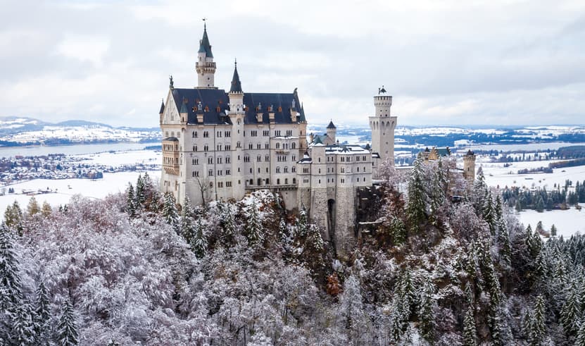 ทัวร์เยอรมัน ออสเตรีย สโลวาเกีย ฮังการี 8 วัน 5 คืน EEK149 ปราสาทนอยชวานสไตน์ เชสกี้ ครุมลอฟ ปราสามครุมลอฟ ล่องเรือแม่น้ำดานูบ บิน EK (BKK)