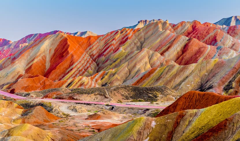 ทัวร์จีน ซีหนิง 8 วัน 7 คืน XNNVZ0126 สระน้ำวงพระจันทร ทะเลทรายหมิงซาซาน ด่านเจียยวี่กวน ภูเขาสายรุ้งจางเย่ บิน VJ (BKK)     