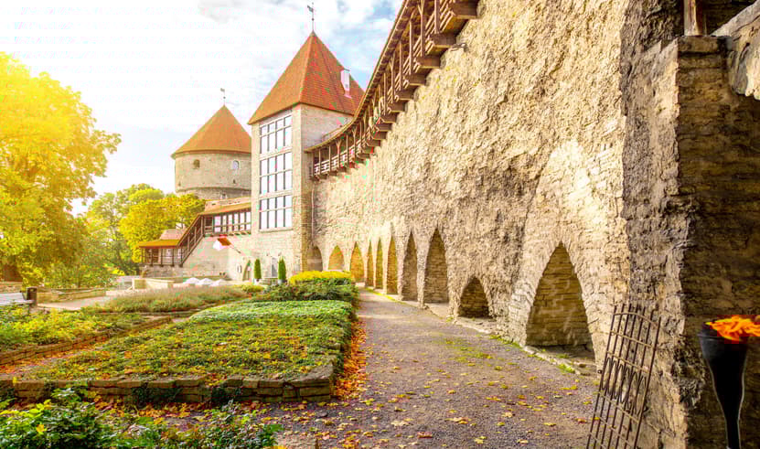 ทัวร์ยุโรป ลิทัวเนีย ลัตเวีย เอสโตเนีย ฟินแลนด์ 8 วัน 5 คืน GO3HEL-TK003 จัตุรัสซีเนท บ้านไม้ อนุสาวรีย์ซิเบลิอุส ปราสาทเคานัส บิน TK (BKK) 