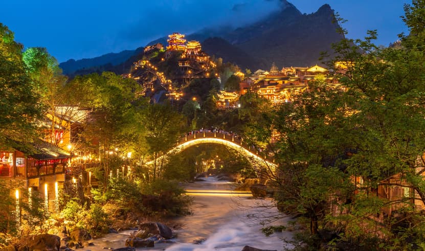 ทัวร์จีน เซี่ยงไฮ้ 5 วัน 3 คืน SHMUPVGKHN1 NorthBund GreenLand ถนนนานกิง หุบเขาเทวดาวั่งเซียนกู่ หมู่บ้านโบราณหวงหลิ่ง บิน MU (BKK)