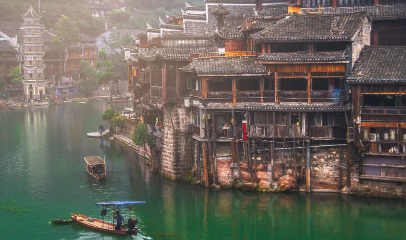 ทัวร์จีน จางเจียเจี้ย 6 วัน 5 คืน DYGSL0126 ตึกมหัศจรรย์ 72 เมืองโบราณเฟิ่งหวง เมืองโบราณฝูหรงเจิ้น ถนนคนเดินหวงซิงลู่ บิน SL (DMK)