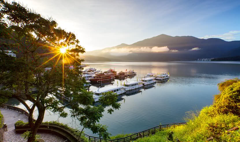 ทัวร์ไต้หวัน ไทจง ไทเป 5 วัน 3 คืน ZGTPE-2611VZ ล่องเรือสุริยันจันทรา ชมสวนดอกไม้จงเช่อ อุทยานเหย่หลิว หมู่บ้านโบราณจิ่วเฟิ่น ช้อปปิ้งซีเหมินติง บิน VJ (BKK)