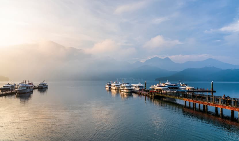 ทัวร์ไต้หวัน ไทจง ไทเป 5 วัน 4 คืน GO1CNXTPE-BR007 หมู่บ้านปีศาจซีโถว ตลาดซีเหมินติง ล่องเรือทะเลสาบสุริยัน ตลาดไถจง บิน BR (CNX)