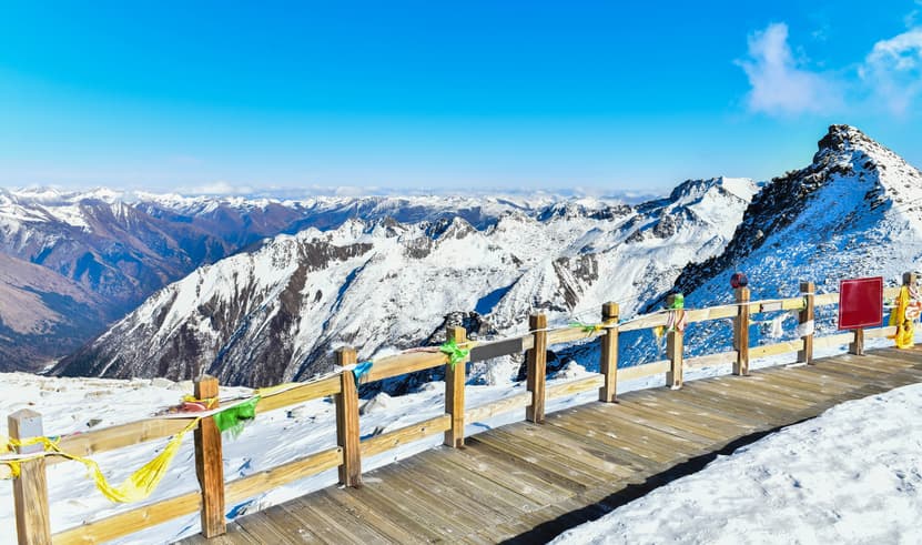 ทัวร์จีน เฉืงตู 6 วัน 5 คืน PV-CNCD03-EU อุทยานแห่งชาติจิ่วจ้ายโกว อุทยานแห่งชาติหวงหลง อุทยานธารน้ำแข็งต๋ากู่  บิน EU (BKK)