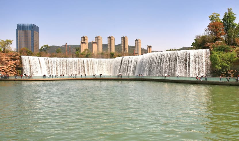 ทัวร์จีน คุนหมิง 4 วัน 3 คืน 2UKMG-MU002 ทุ่งดอกมัสตาร์ด ตำหนักทองจินเตี้ยน สวนน้ำตกคุนหมิง ภูเขาหิมะเจี้ยวจื่อ (ซากุระ) บิน MU (BKK)