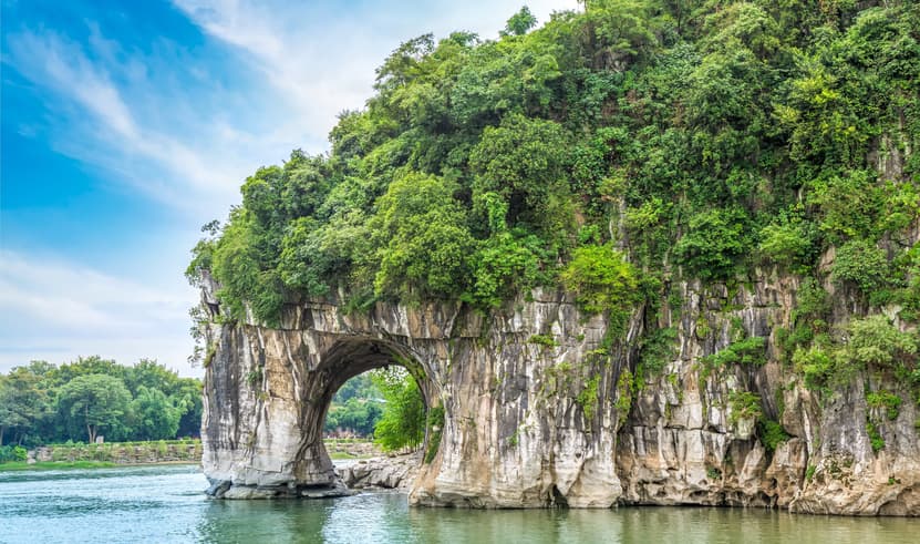 ทัวร์จีน กุ้ยหลิน 6 วัน 5 คืน BT-NNG06_GX อุทยานซากุระหมื่นไร่ เมืองโบราณเซียซื่อ ภูเขาหลูยี่ เขางวงช้าง บิน GX (BKK) 