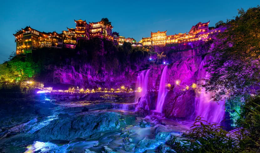 ทัวร์จีน จางเจียเจี้ย 6 วัน 5 คืน BT-DYG29_FD อุทยานซือจื่อกวาน เมืองโบราณเซียนเอิน แกรนด์แคนยอนผิงซานหู ฟูหรงเจิ้น บิน FD (DMK)