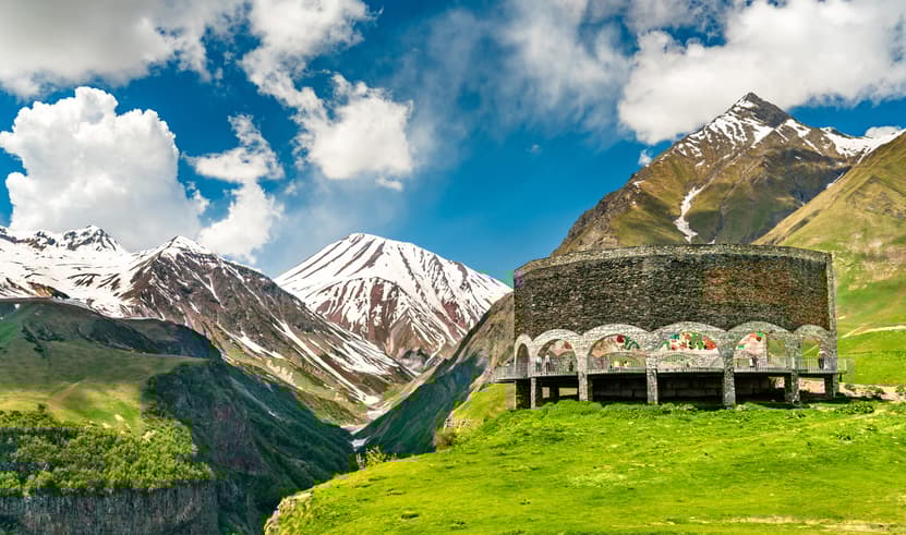 ทััวร์จอร์เจีย 8 วัน 6 คืน ZGTBS-2609KC กำแพงเมืองโบราณ ทะเลสาบโลโปต้า อนุสรณ์สถานรัสเซีย&จอร์เจีย พิพิธภัณฑ์สตาลิน บิน KC (BKK)