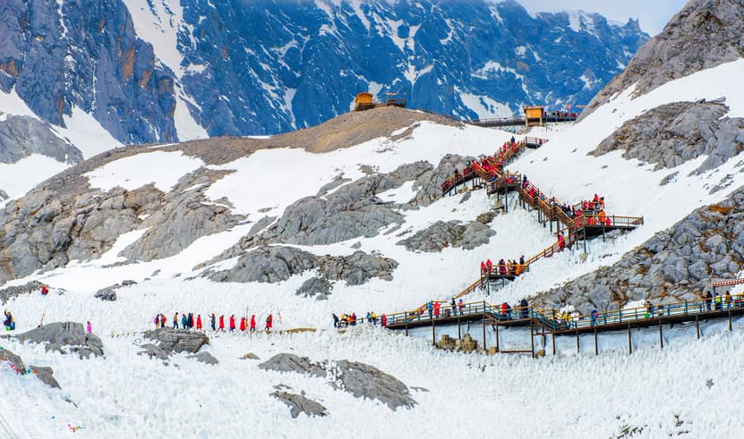 ทัวรืจีน  คุนหมิง 6 วัน 5 คืน ZGKMG-2612KY ตำหนักทองจินเตี้ยน สวนน้ำตกคุนหมิง วัดเจ้าแม่กวนอิม ภูเขาหิมะมังกรหยก บิน KY (BKK)