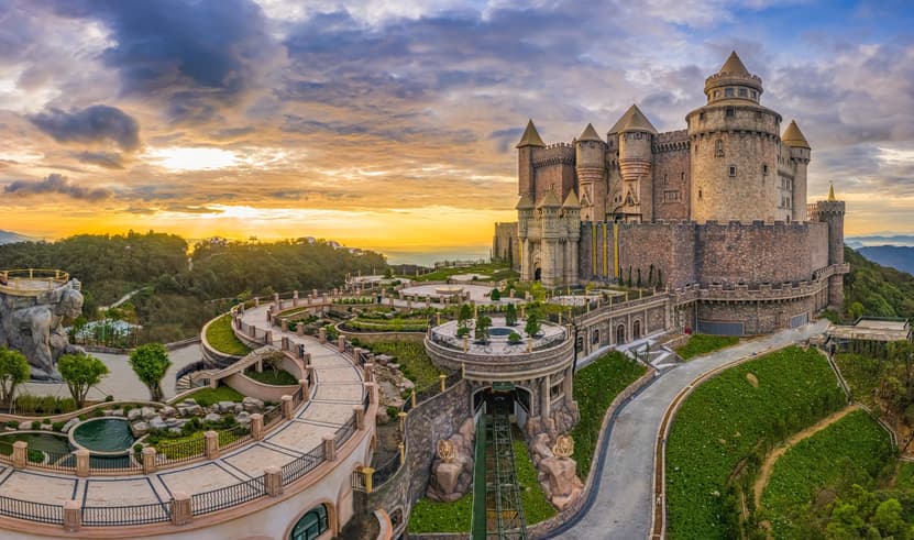 ทัวร์เวียดนาม ฮอยอัน ดานัง 4 วัน 3 คืน DAD53 บาน่าฮิลล์ สะพานมังกร เมืองโบราณฮอยอัน ล่องเรือกระด้ง บิน EK (BKK)