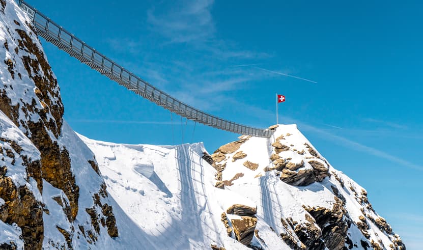 ทัวร์ยุโรป สวิส 8 วัน 6 คืน GO3ZRH-LX015 น้ำพุเจทโด นาฬิกาดอกไม้ อดเขากลาเซียร์ 3000  ยอดเขากรอนเนอร์แกรต บิน LX (BKK)