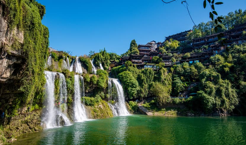 ทัวร์จีน ฉางซา 6 วัน 5 คืน 2UCSX-SL002 เมืองโบราณฝูหรงเจิ้น ป่าหินซัวปู้หยา สวนเซียนซานก้งสุย บิน SL (DMK)