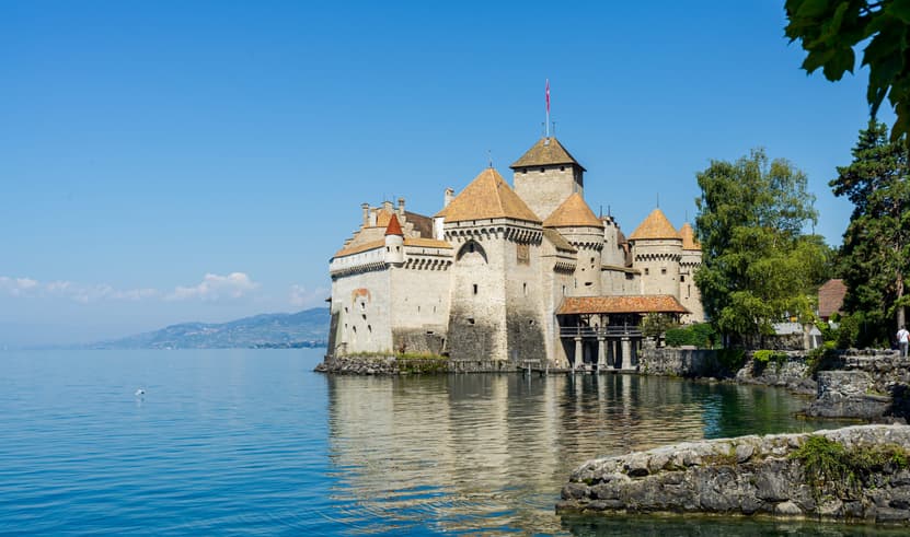 ทัวร์ยุโรป อิตาลี สวิส 8 วัน 5 คืน GO3VCE-EK009 มหาวิหารแห่งมิลาน ปราสาทชิลยอง หอนาฬิกาดาราศาสตร์ ยอดเขาจุงเฟรา บิน EK (BKK)