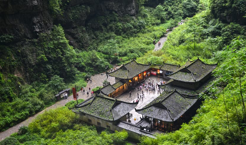 ทัวร์จีน ฉงชิ่ง 6 วัน 5 คืน PN-CKG01 อุทยานแห่งชาติหลุมฟ้า 3 สะพานสวรรค์ รถไฟฟ้าทะลุตึก อุทยานเขานางฟ้า บิน PN (CNX)