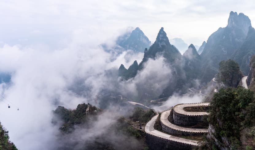 ทัวร์จีน ฉางซา กุ้ยโจว เขาฟ่านจิ้ง 6 วัน 5 คืน 2UCSX-TG004 เมืองโบราณฝูหรง เช็กอินเกาะส้ม ช้อปชิลหวงชิงลู่ บิน TG695 (BKK) 