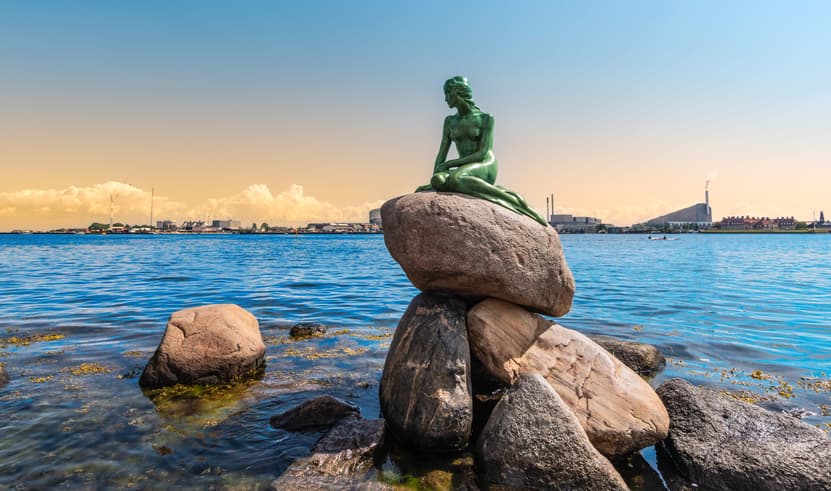 ทัวร์เดนมาร์ก 8 วัน 5 คืน BT-FAE01_TG น้ำตกฟอสซา เกาะแฟโร น้ำพุเกปิออน พระราชวังอามาเลียนบอร์ก บิน TG (BKK)