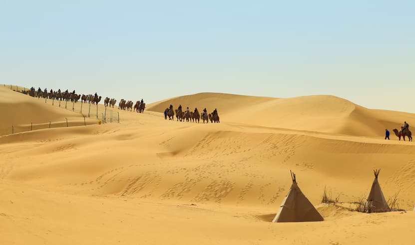 ทัวร์มองโกเลียใน 6 วัน 5 คืน BT-DSN06_VZ ยิงธนู ขี่ม้า สัมผัสวิถีชนเผ่า เนินทรายอินเคินทาลา น้ำพุดนตรีคังปาสือ บิน VZ(BKK)