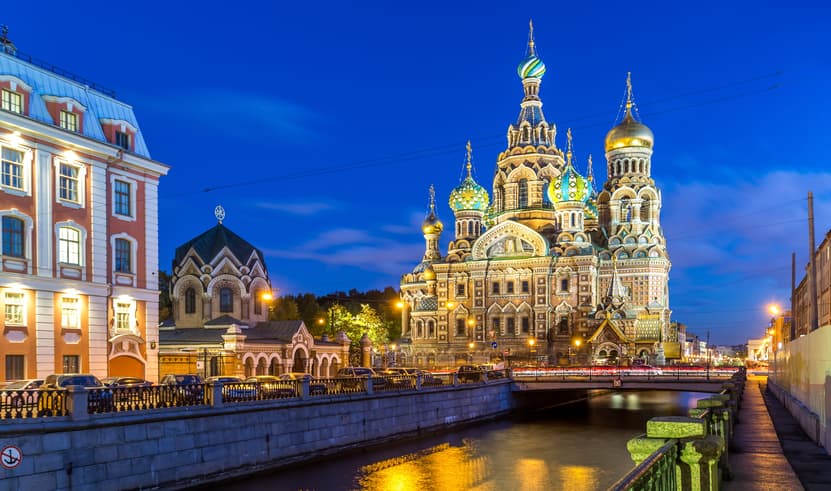 ทัวร์รัสเซีย 8 วัน 5 คืน REK05 มหาวิหารเซนต์ซาเวียร์ ช้อปปิ้งถนนอารบัท โบสถ์หยดเลือด พระราชวังปีเตอร์ฮอฟ บิน EK(BKK)