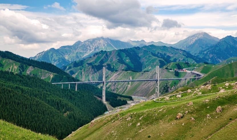 ทัวร์จีน ซินเจียง 8 วัน 6 คืน SPHZ-CNEXTRA05 ทะเลสาบไซลีมู่ ทุ่งหญ้าคาลาจุ้น ทุ่งดอกลาเวนเดอร์ บิน UQ (BKK)