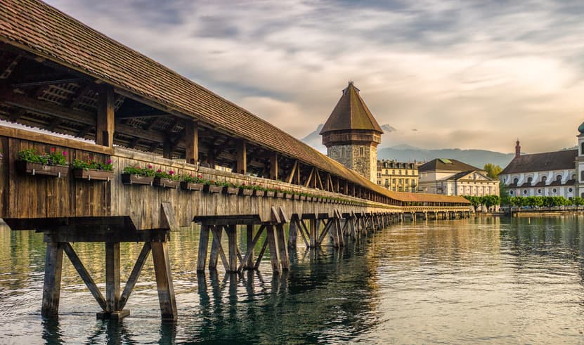 ทัวร์สวิตเซอร์แลนด์ 9 วัน 6 คืน GO3ZRH-TG036 ธารน้ำแข็งยักษ์ ยอดเขากรอนเนอร์แกรต สะพานไม้ชาเปล ปราสาทชิลยอง บิน TG (BKK)