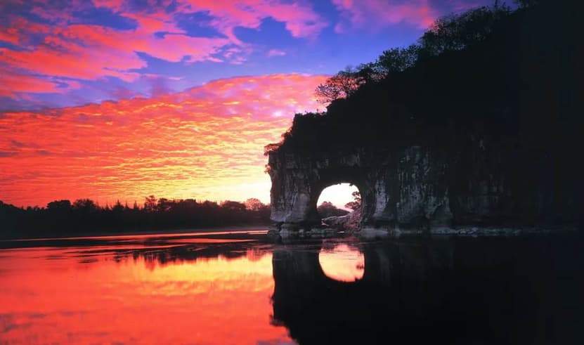 ทัวร์จีน หนานหนิง กุ้ยหลิน หยางซั่ว 5 วัน 4 คืน 2UNNG-GX007 ถ้ำขลุ่ยอ้อ ถนนคนเดินซีเจียง เขาหรูอี้ บิน GX (BKK)