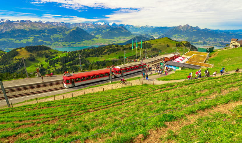 ทัวร์สวิส อิตาลี 8 วัน 5 คืน GO3ZRH-TG039 โบสถ์ฟรอมุนสเตอร์ นั่งรถไฟขึ้นยอดเขาริกิ ล่องเรือทะเลสาบลูเซิร์น บิน TG (BKK)