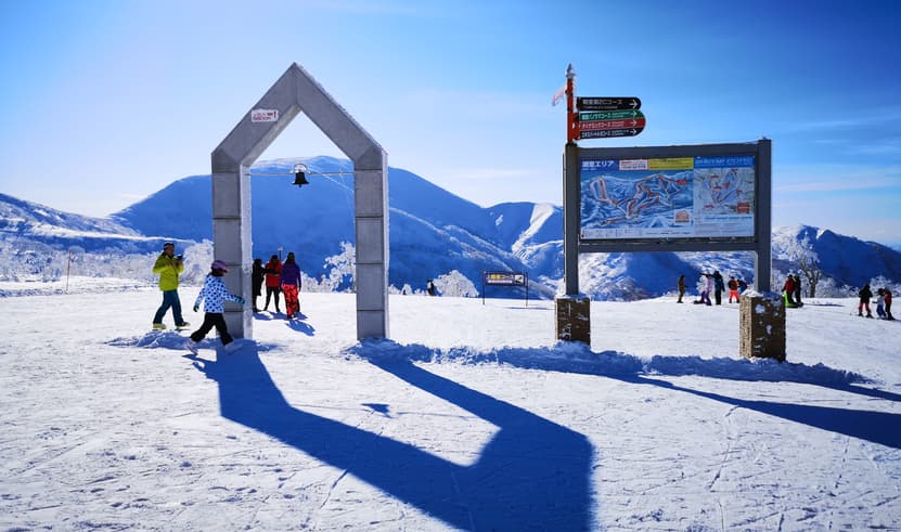 ทัวร์ญี่ปุ่น ฮอกไกโด 6 วัน 4 คืน RJ-TG021 KIRORO SKI RESORT นิงเกิ้ลเทอเรส หุบเขานรกจิโกกุดานิ งานประดับไฟ Lake Toya Onsen Illumination Tunnel บิน TG