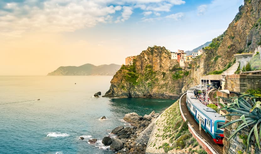 ทัวร์อิตาลี สวิส ฝรั่งเศส 10 วัน 7 คืน ISV181 โคลอสเซี่ยม นั่งรถไฟ Cinque Terre ล่องเรือแม่น้ําแซน บิน SV (BKK)