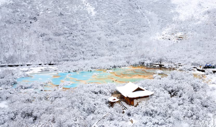 ทัวร์จีน เฉิงตู 6 วัน 5 คืน BT-TFU75_9C เมืองโบราณซงพาน อุทยานเขาสี่ดรุณี อุทยานหวงหลง จิ่วจ้ายโกว บิน 9C (BKK)
