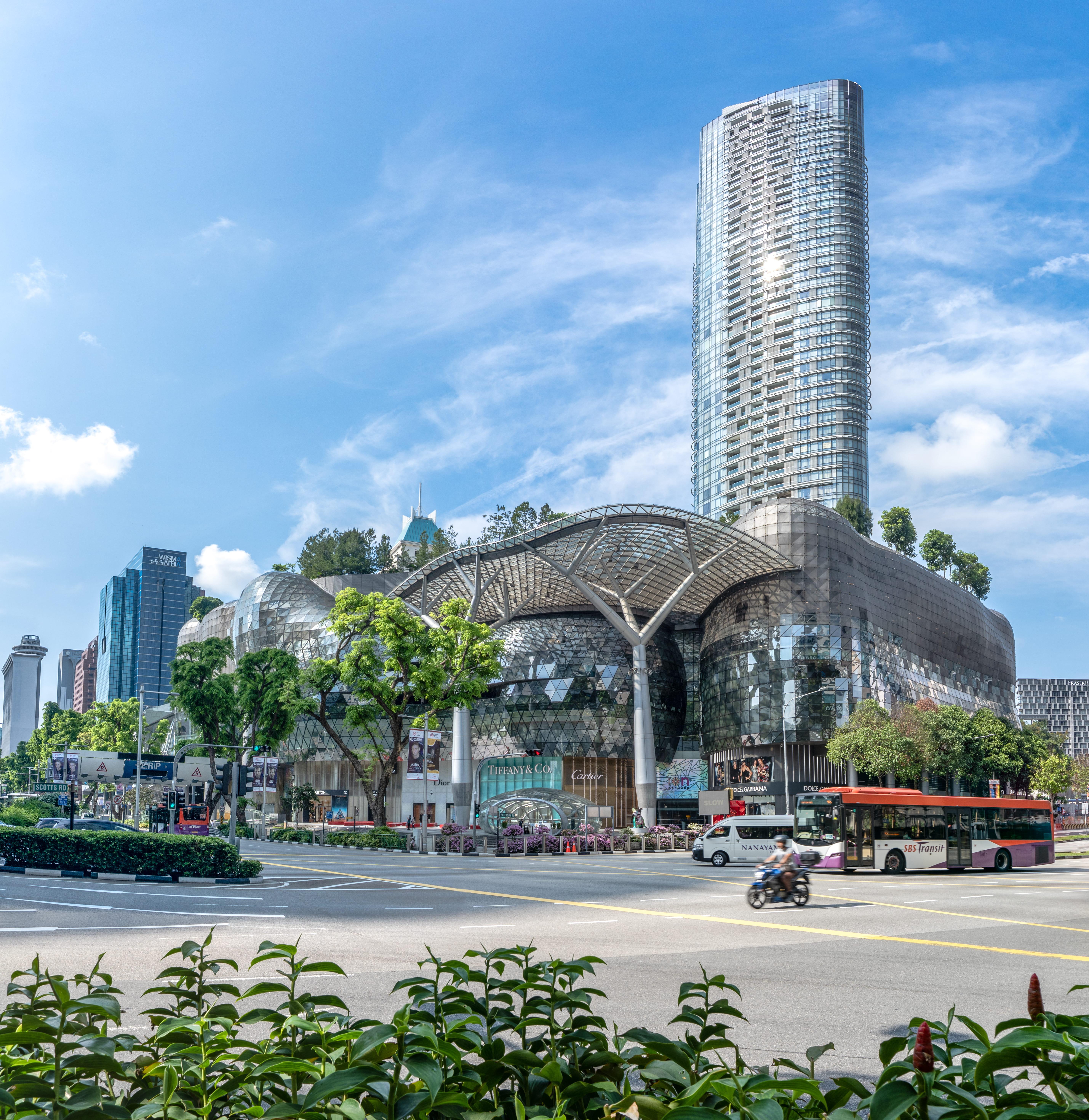 5 แหล่งช้อปปิ้ง “รองเท้าแบรนด์ดัง” ในต่างประเทศ ราคาโดนใจ