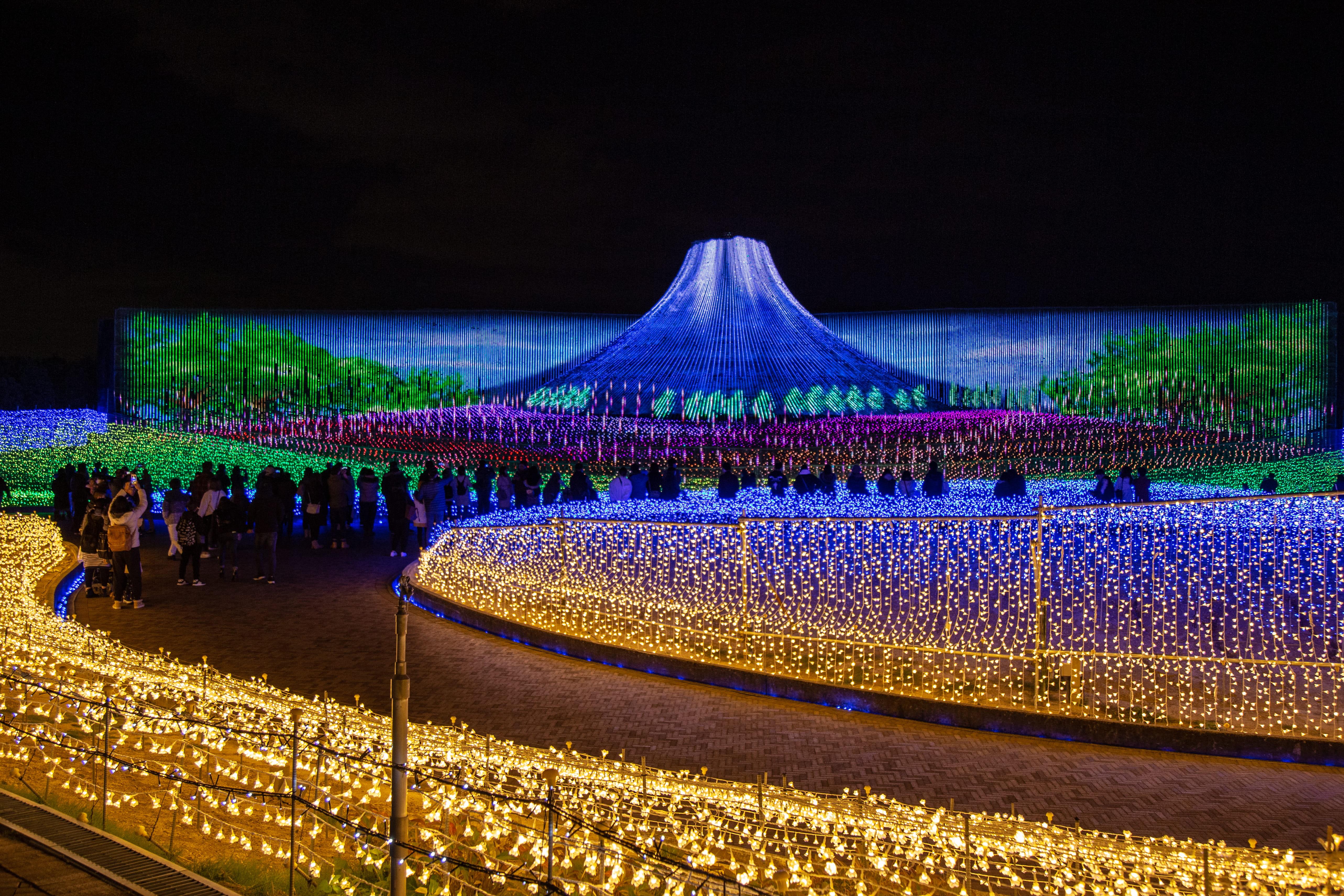 พาไปชม “Nabana No Sato Winter Light Illumination” งานประดับไฟยิ่งใหญ่ระดับโลก!
