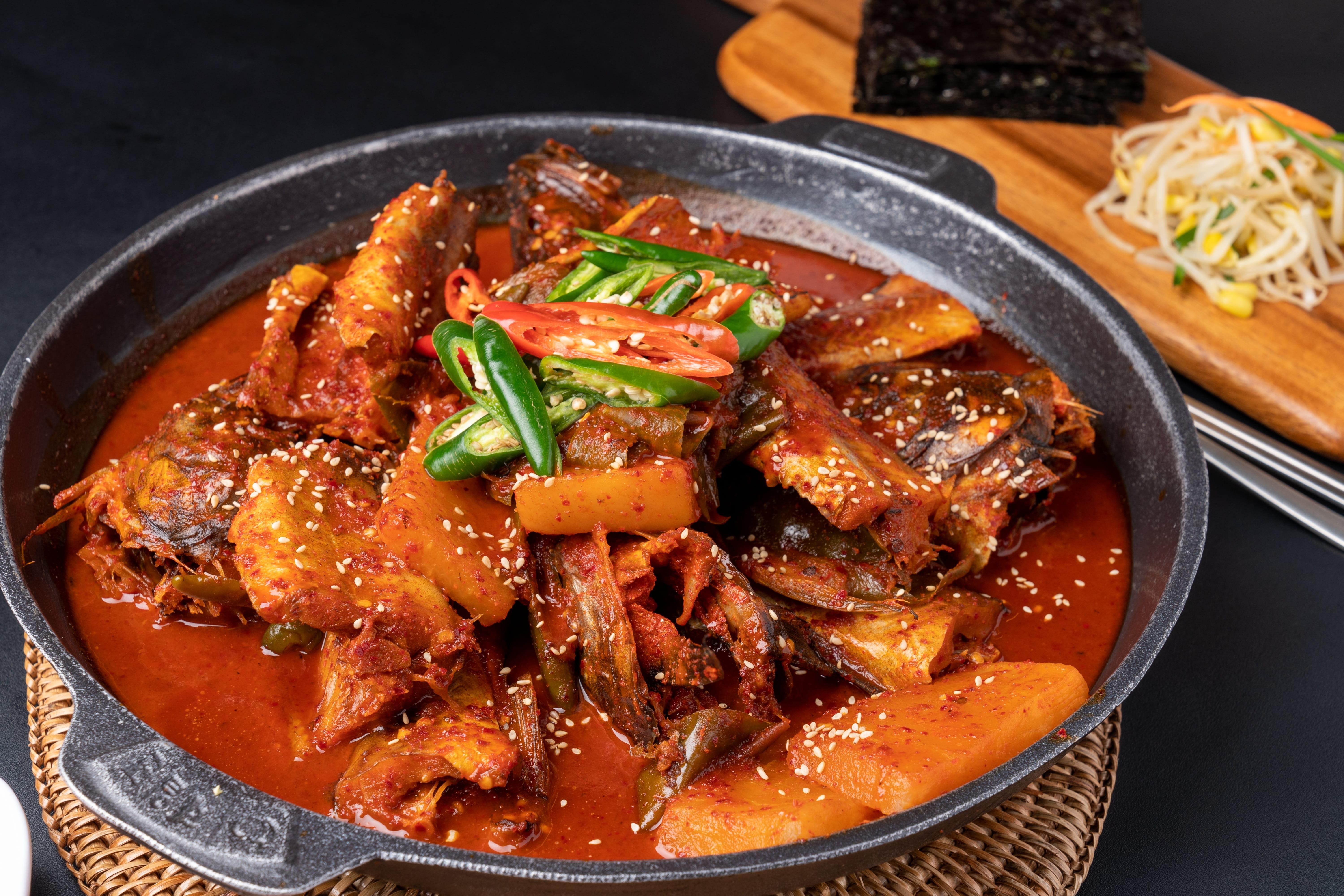 ฟินได้อีก! รวม 10 ร้านอาหารทีเด็ดย่านเมียงดง
