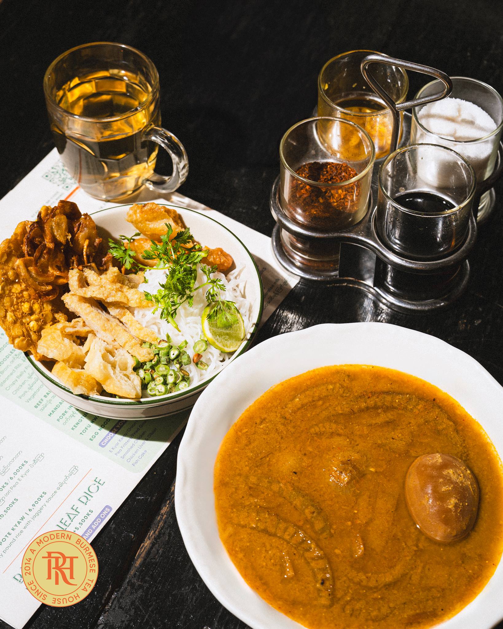 วันนี้ทัวร์ครับเลยคัด 5 ร้านอาหารดังในพม่า มาเป็นตัวช่วยเพื่อนๆ ในการดูไว้เป็นไกด์ไลน์ เผื่อว่าไปเที่ยวพม่า จะได้เลือกเข้าร้านได้ถูก และ Enjoy Eating ค่า ไปดูกันเลย ~