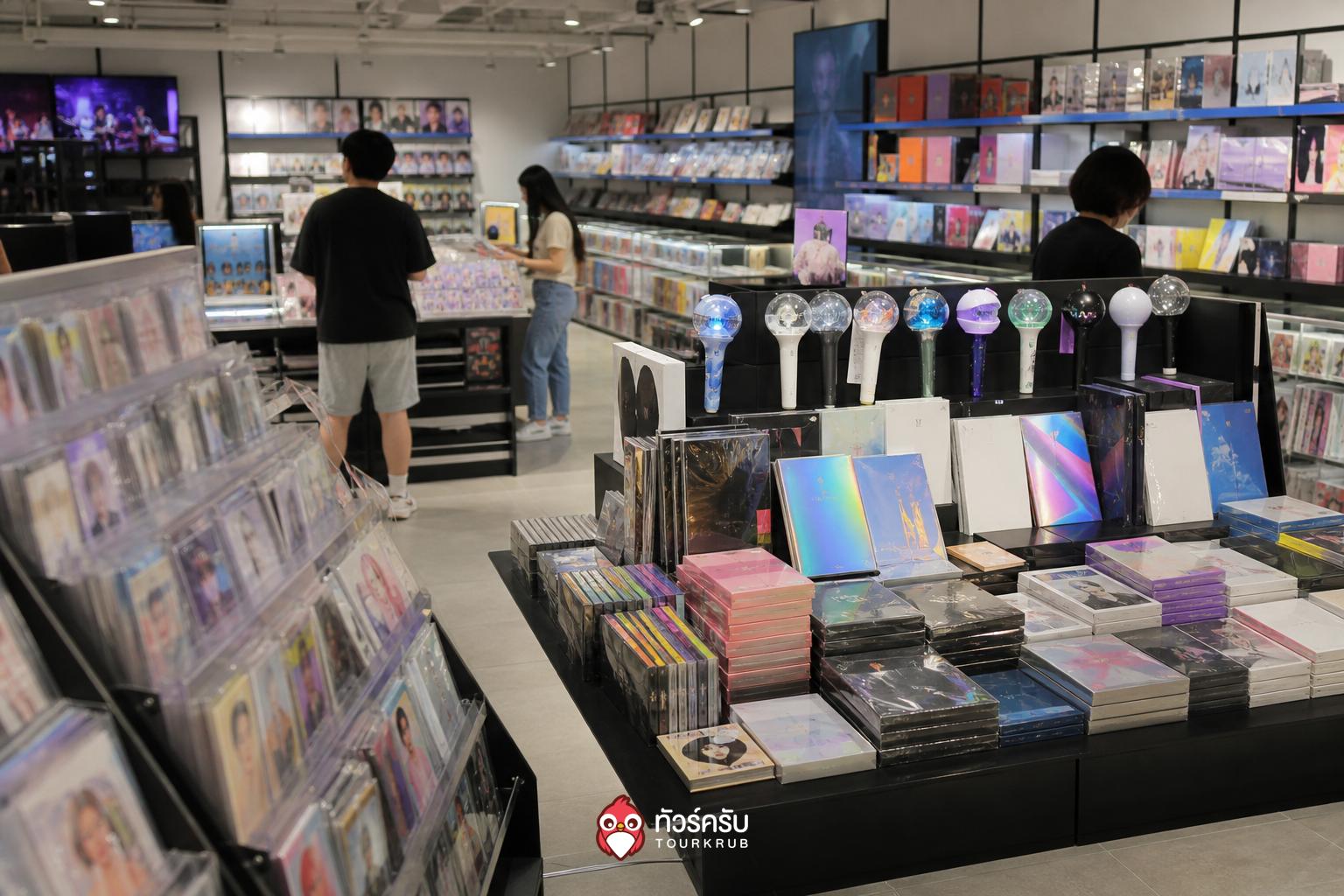 ของฝากเกาหลี อัลบั้มและกูดส์ K-POP (K-POP Albums and Official Goods)