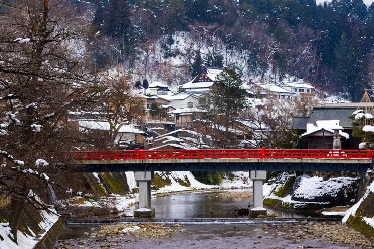 ทัวร์ญี่ปุ่น เกียวโต โอซาก้า ทาคายาม่า 5 วัน 3 คืน ศาลเจ้าฟูชิมิอินาริ สะพานนาคะบาชิ หมู่บ้านชิราคาวะโกะ บิน XJ