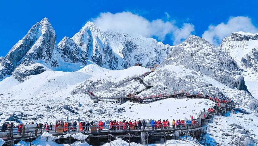 ทัวร์จีน 6วัน 5คืน คุนหมิง สวนน้ำตกคุนหมิง ช่องแคบเสือกระโจน นั่งกระเช้าขึ้นภูเขาหิมะมังกรหยก บินKY