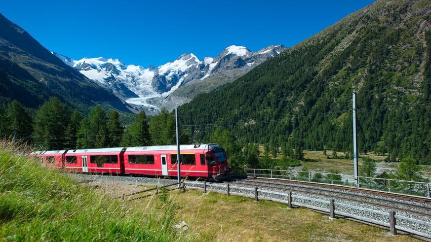 ทัวร์ยุโรปตะวันตก อิตาลี สวิส ฝรั่งเศส 9 วัน 6 คืน พระราชวังแวร์ซายย์ นั่งรถไฟชมวิวพิชิตยอดเขาจุงเฟรา นั่งรถไฟ TGV  บิน QR