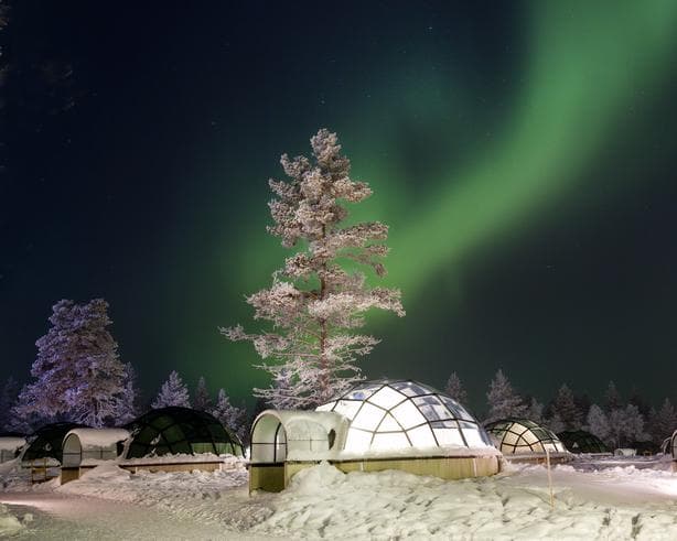 ทัวร์ฟินแลนด์ 8 วัน 5 คืน พักโรงแรม GLASS IGLOOS นั่งเรือตัดน้ำแข็ง Snowmobile หมู่บ้านซานตาครอส  บิน AY  