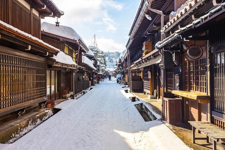 ทัวร์ญี่ปุ่น โอซาก้า เกียวโต นาโกย่า ทาคายาม่า 6 วัน 4 คืน หมู่บ้านชิราคาวาโกะ เทศกาลแสงสี ณ สวนนาบะนะ กำแพงหิมะเจแปนแอลป์ บิน XJ