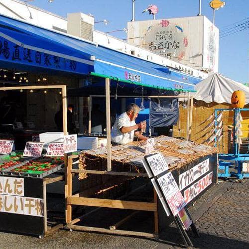 ตลาดปลานาคามินาโตะ