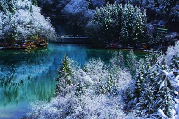 ทัวร์จีน 6 วัน 4 คืน เฉิงยตู อุทยานแห่งชาติจิ่วจ้ายโกว อุทยานสวรรค์ภูผาหิมะการ์เซียต๋า สะพานโบราณ บิน FD